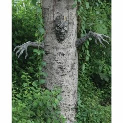 SPOOKY LIVING TREE DECOR